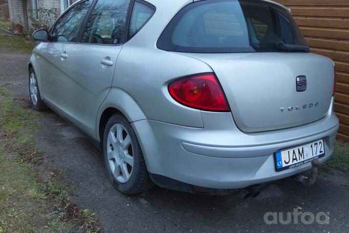 SEAT Toledo 3 generation Hatchback