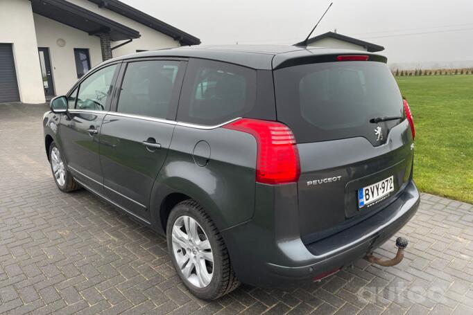 Peugeot 5008 1 generation Minivan