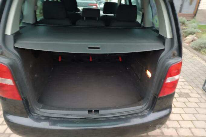 Volkswagen Touran 1 generation Minivan