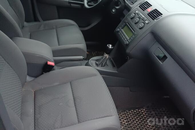 Volkswagen Touran 1 generation Minivan