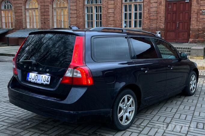 Volvo V70 3 generation wagon