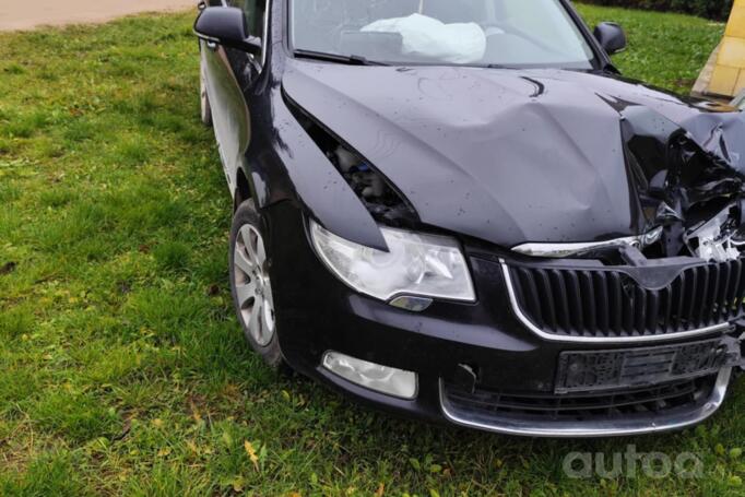 Skoda Superb 2 generation Combi wagon