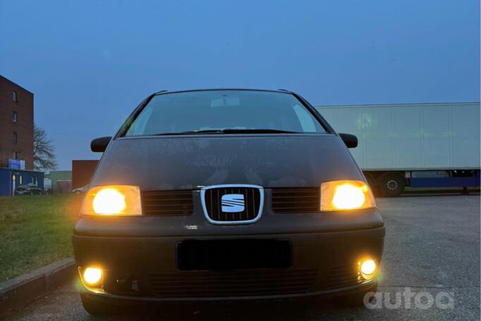 SEAT Alhambra 1 generation [restyling] Minivan