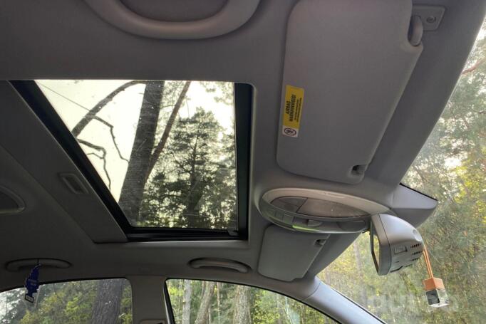 Mercedes-Benz E-Class W211 Sedan