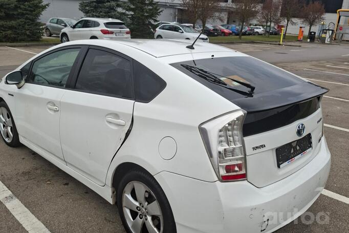 Toyota Prius 3 generation Hatchback 5-doors