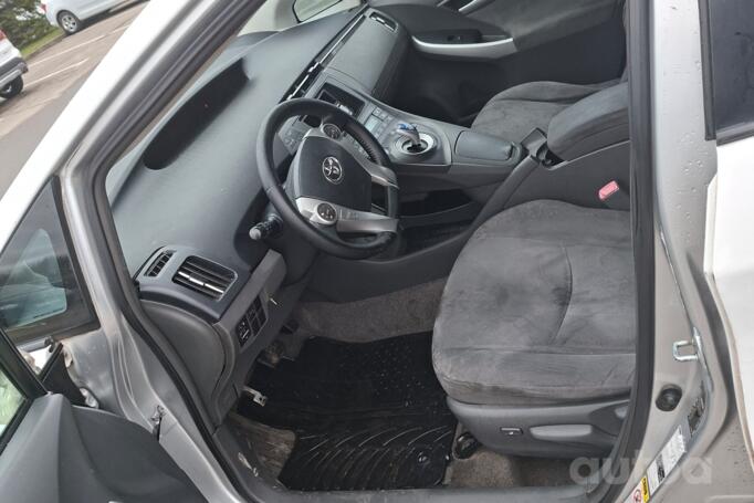 Toyota Prius 3 generation Hatchback 5-doors