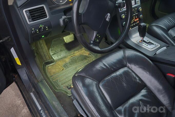 Volvo V70 3 generation wagon