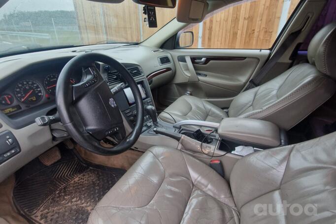 Volvo XC70 2 generation wagon