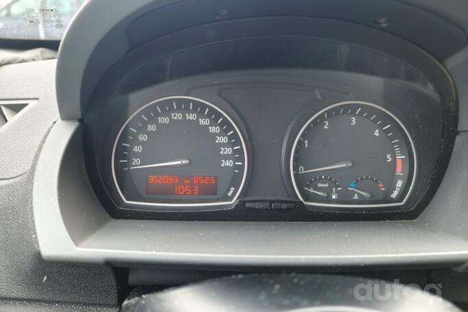 BMW X3 E83 Crossover