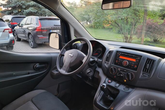 Nissan NV200 1 generation Combi minivan