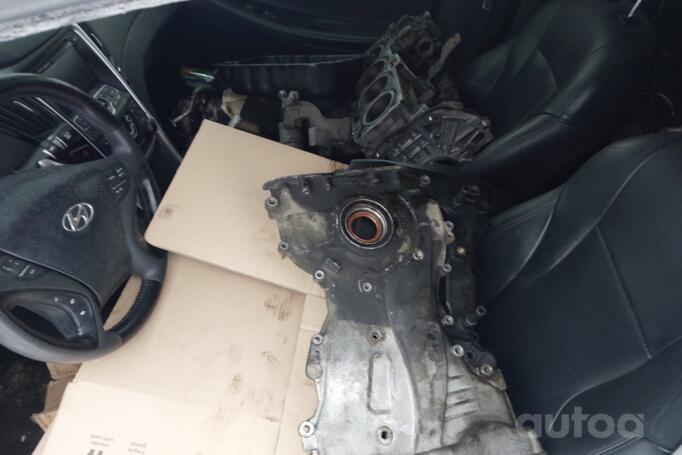 Hyundai Sonata YF Sedan 4-doors