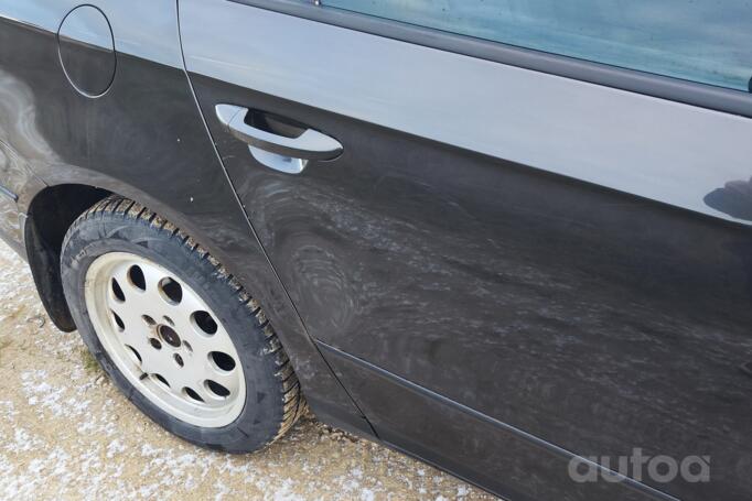 Volkswagen Passat B6 Sedan 4-doors