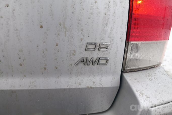 Volvo V70 2 generation R wagon 5-doors