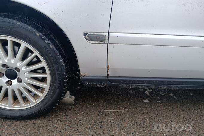 Volvo V70 2 generation R wagon 5-doors