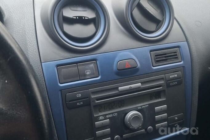 Ford Fiesta 5 generation [2th restyling] Hatchback