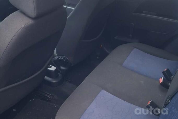 Ford Fiesta 5 generation [2th restyling] Hatchback