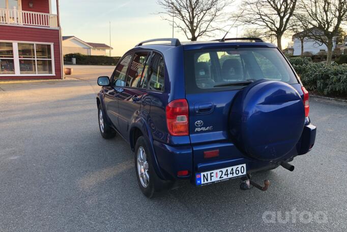 Toyota RAV 4 2 generation (XA20)