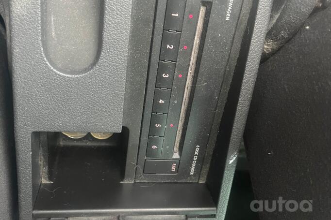 Volkswagen Touran 1 generation Minivan