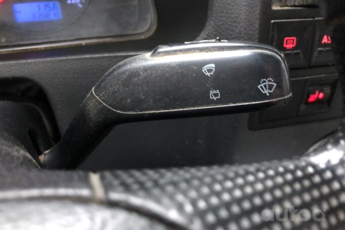 Volkswagen Transporter T5 Minivan 4-doors