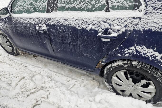 Volkswagen Jetta 5 generation Sedan 4-doors