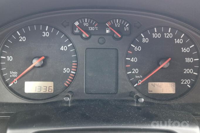 Volkswagen Passat B5 Sedan 4-doors