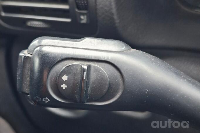 Volkswagen Passat B5 Sedan 4-doors