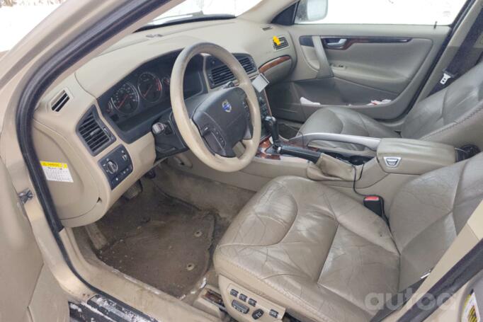 Volvo XC70 2 generation wagon