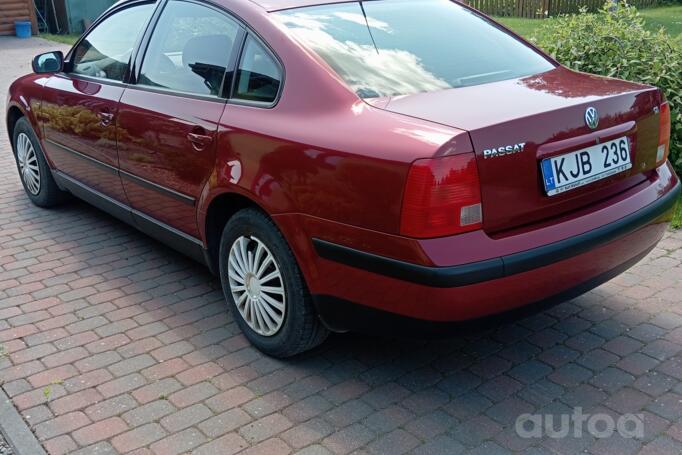 Volkswagen Passat B5 Sedan 4-doors