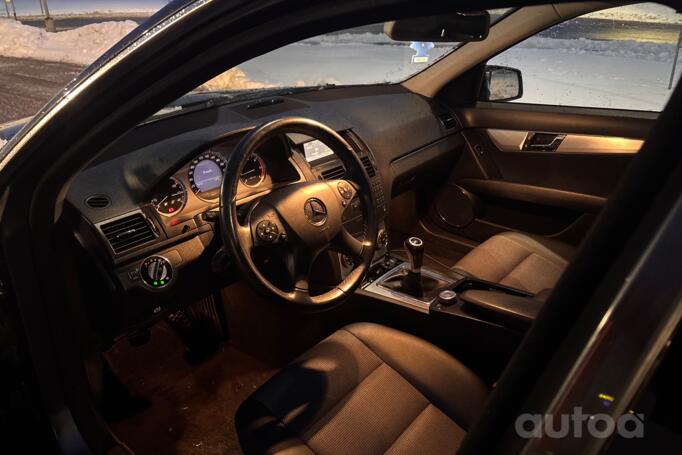 Mercedes-Benz C-Class W204/S204 Sedan 4-doors