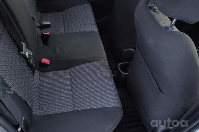 Toyota Yaris XP130 Hatchback 5-doors