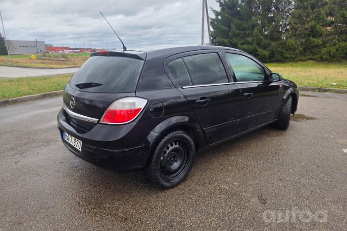 Opel Astra H Hatchback