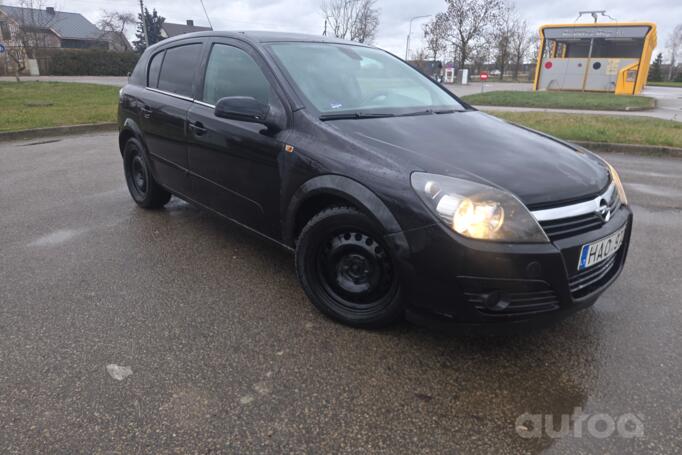 Opel Astra H Hatchback