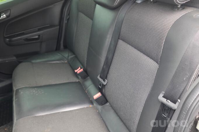 Opel Astra H Hatchback