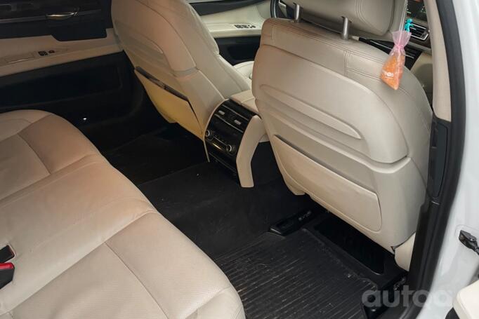 BMW 7 Series F01/F02 [restyling] Sedan