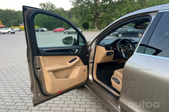 Porsche Macan 1 generation Crossover