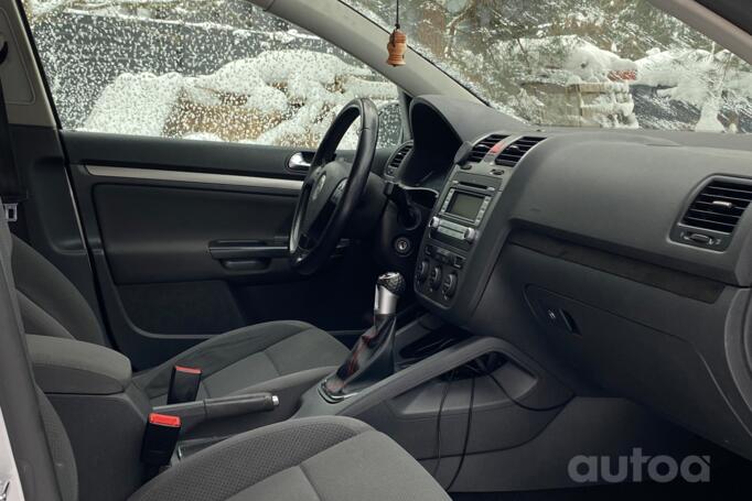 Volkswagen Golf 5 generation Hatchback 5-doors