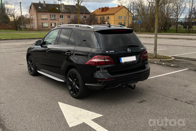 Mercedes-Benz M-Class W166 Crossover 5-doors