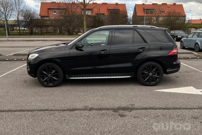 Mercedes-Benz M-Class W166 Crossover 5-doors