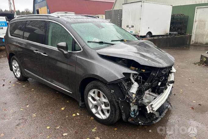 Chrysler Pacifica 2 generation Minivan