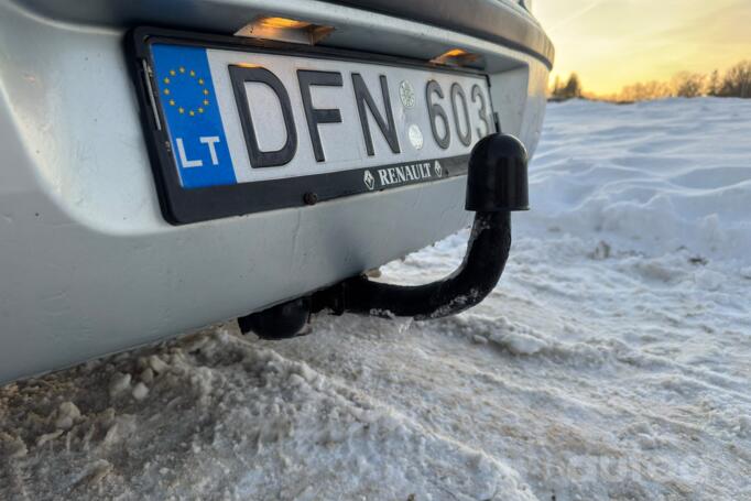 Renault Laguna 2 generation Liftback