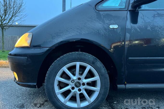 SEAT Alhambra 1 generation [restyling] Minivan