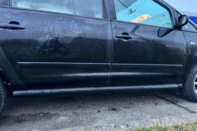 SEAT Alhambra 1 generation [restyling] Minivan