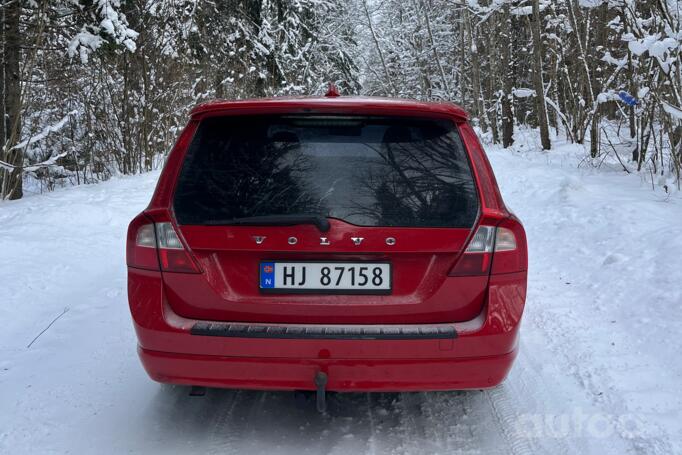 Volvo V70 3 generation wagon