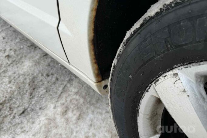 Volkswagen Routan 1 generation Minivan