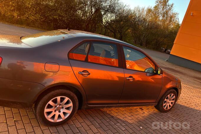 Volkswagen Jetta 5 generation Sedan 4-doors