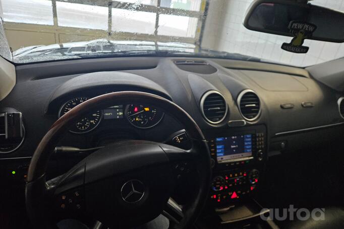 Mercedes-Benz GL-Class X164 SUV