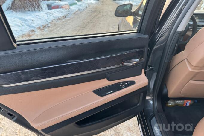 BMW 7 Series F01/F02 Sedan
