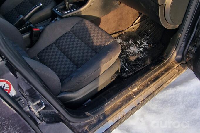 Audi A6 4B/C5 wagon 5-doors