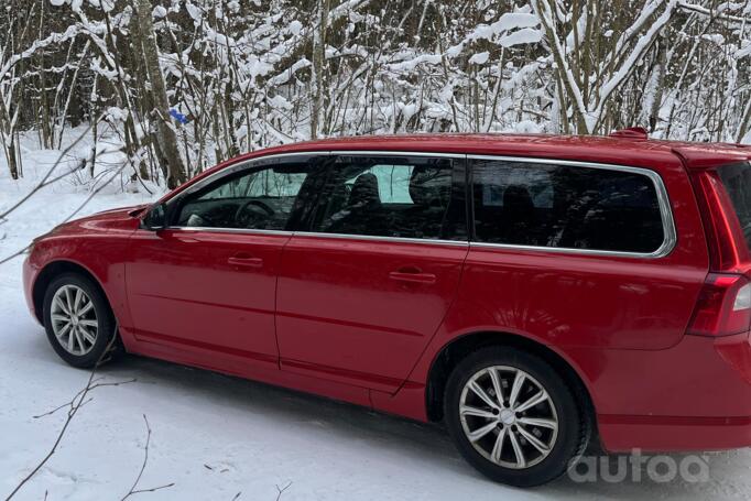 Volvo V70 3 generation wagon
