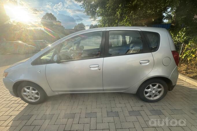 Mitsubishi Colt Z30 Hatchback 5-doors